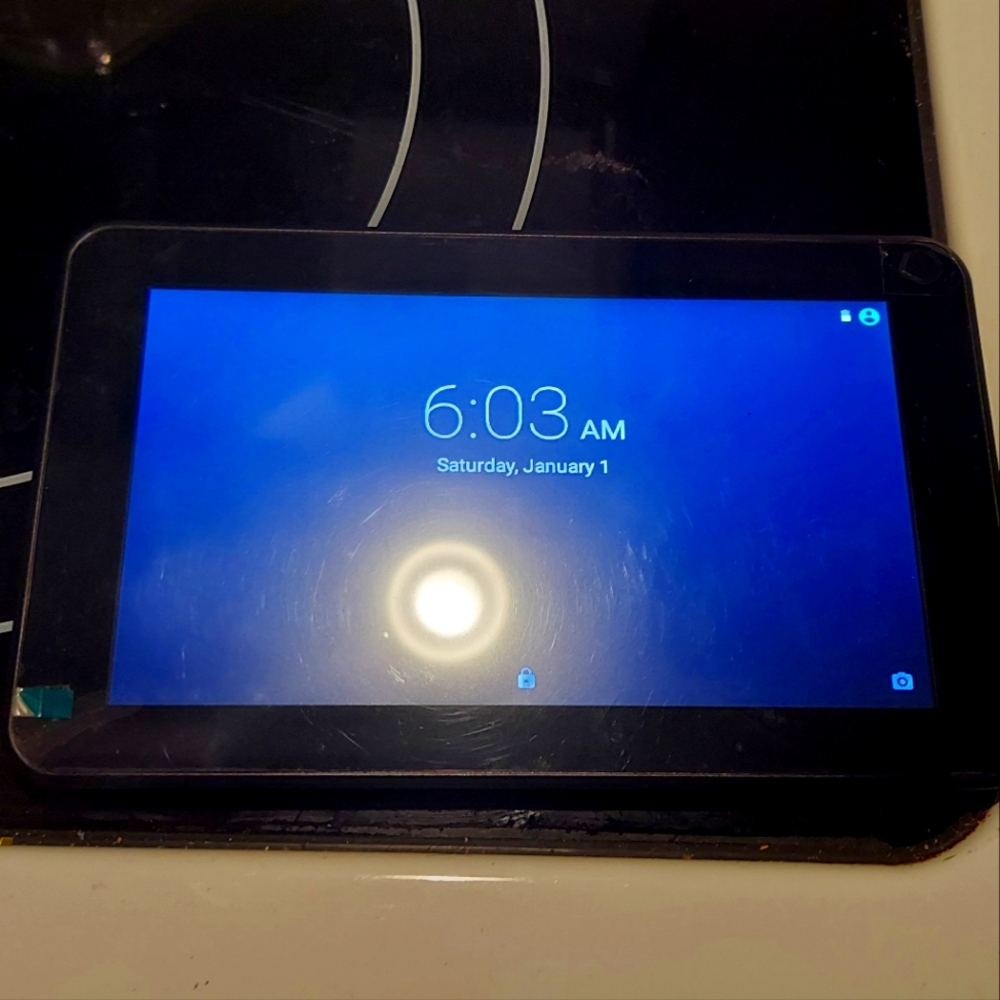 Proscan 7" Touch Screen Android Tablet & Front Camera, 8GB Storage ( PLT7650 G)